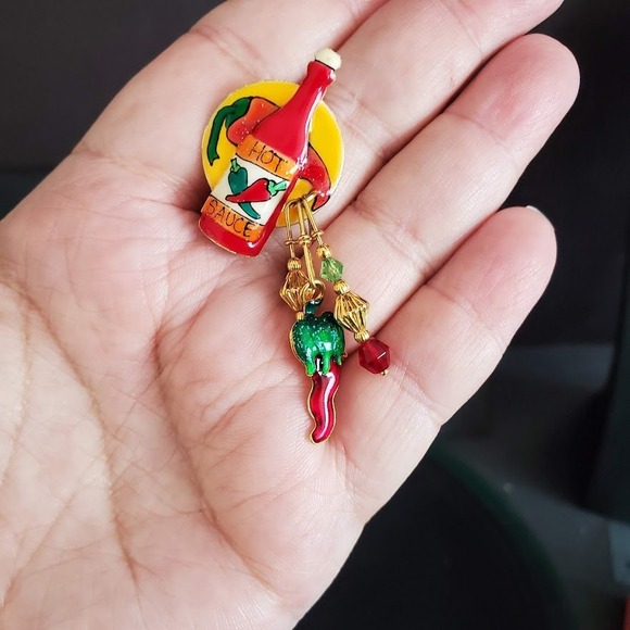 Lunch at The Ritz Jewelry - LUNCH AT THE RITZ Earring Womens Hot Sauce Chili Pepper Dangle Single READ